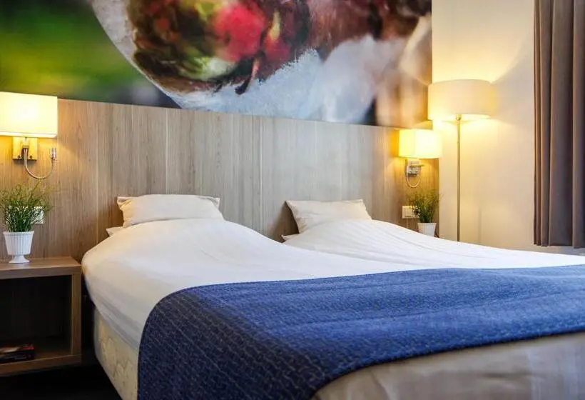 Comfort Room, And Restaurant Van Saaze