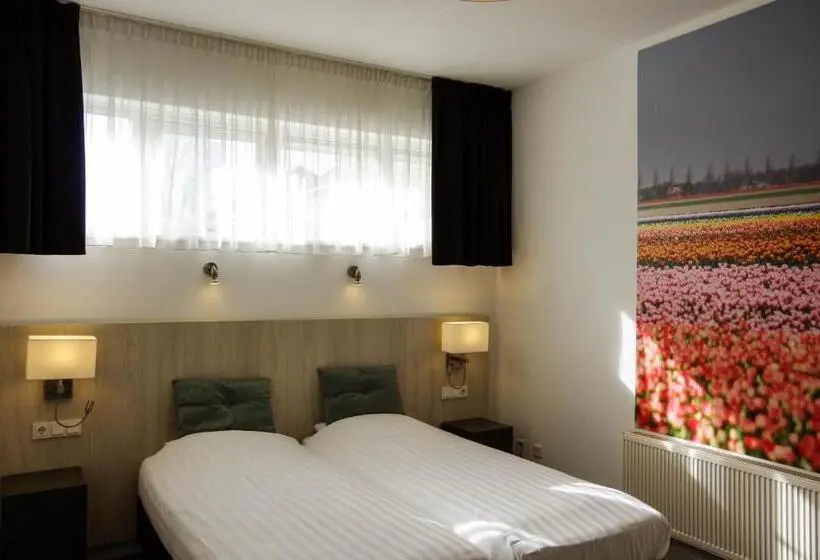 2 Bedroom Family Suite, And Restaurant Van Saaze