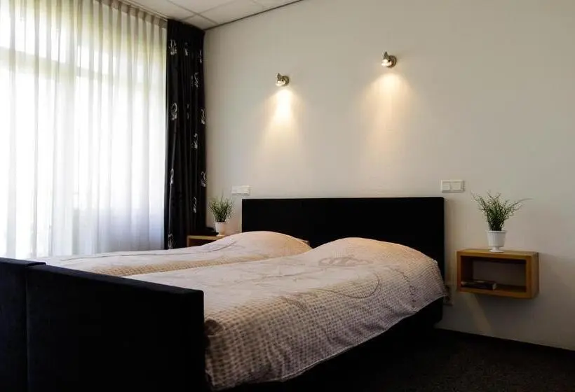 Comfort room with balcony, And Restaurant Van Saaze