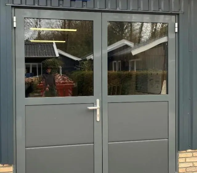 Standard Yhden Hengen Huone, Jans