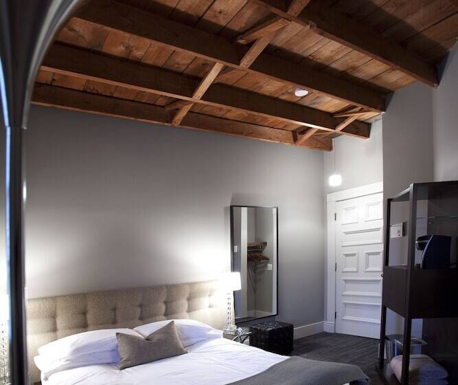 豪华房间, Le Pleasant Hôtel & Café