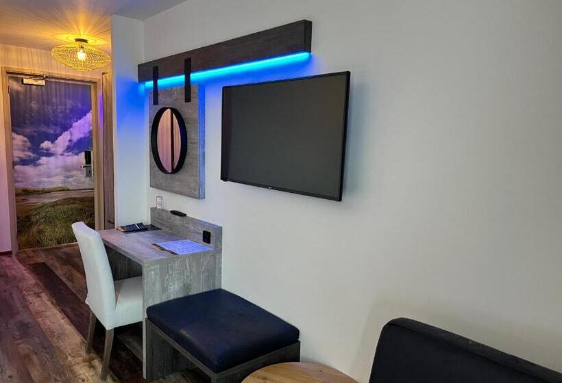 带观景的标准间, Nap