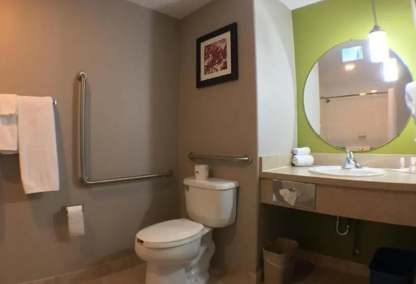 Standard-invahuone, Super 8 By Wyndham Kapuskasing