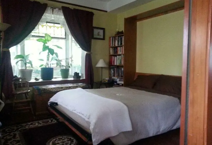 スタンダードルーム, Phoenix House B&b