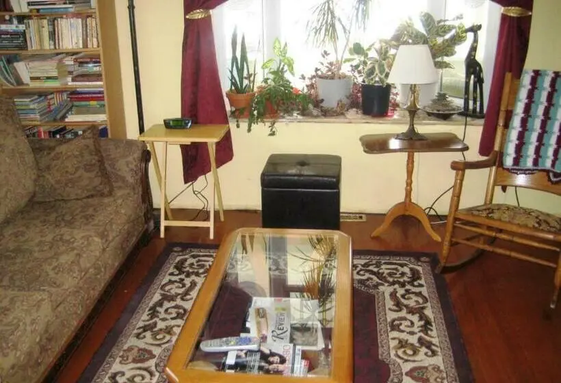 スタンダードルーム, Phoenix House B&b