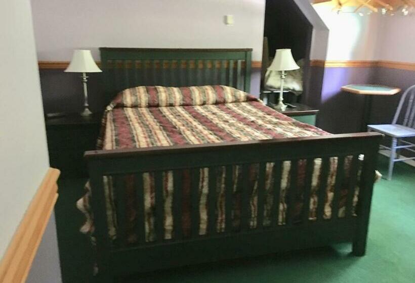 Standard Szoba, Rainbow Lake Castle Resort