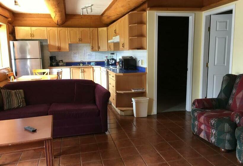 2 Szobás Suite, Rainbow Lake Castle Resort