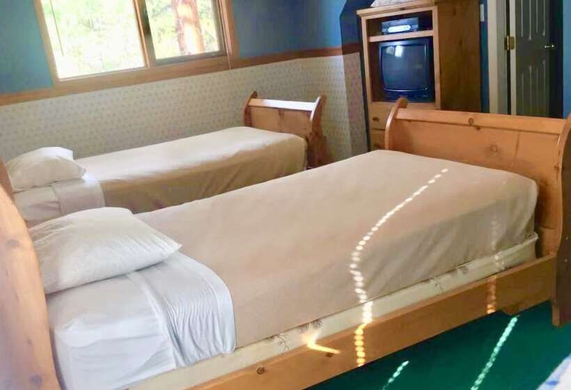 Standard Szoba, Rainbow Lake Castle Resort