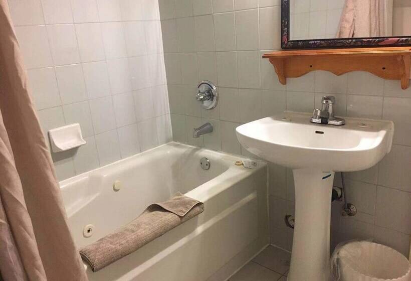 Standard Szoba, Rainbow Lake Castle Resort