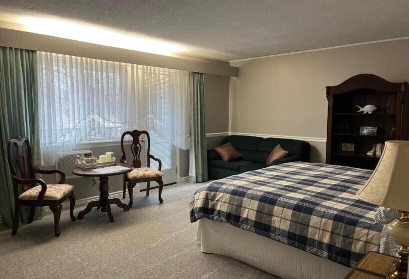 Номер Стандарт, Sunny Shuswap B&b