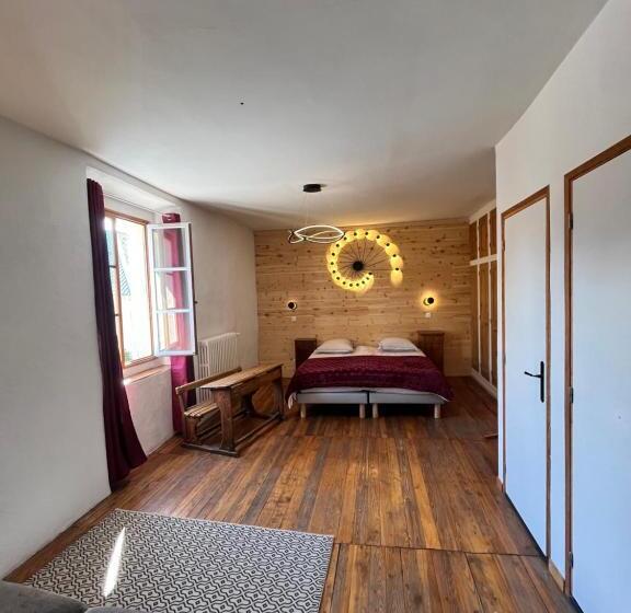 חדר סטנדרט לשלושה, Auberge Le Glacier Bleu