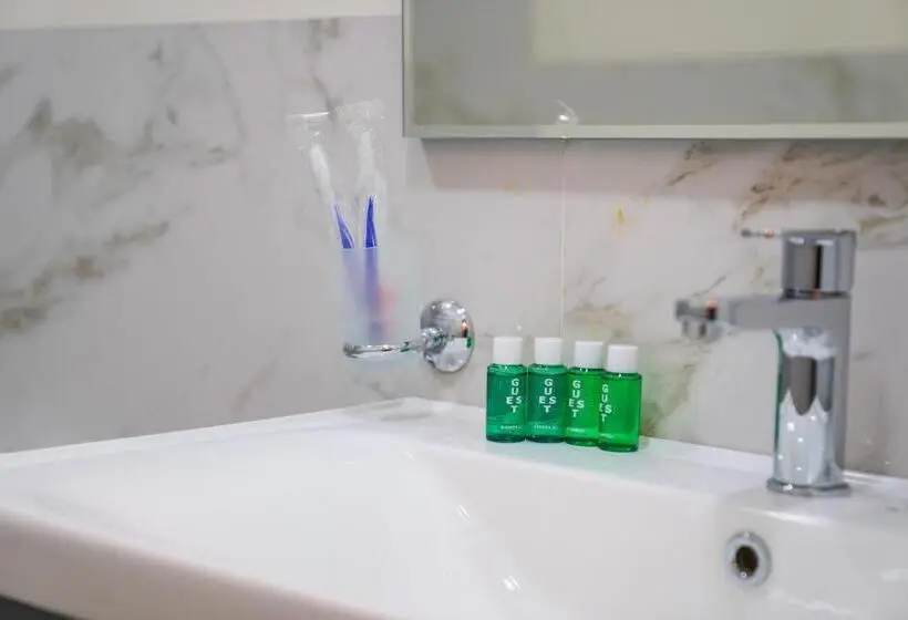 اتاق استاندارد یک نفره, Zengezur Harmony Wellness Resort