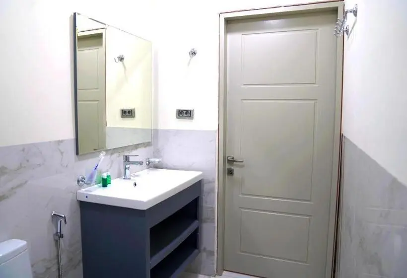 اتاق استاندارد سه نفره, Zengezur Harmony Wellness Resort