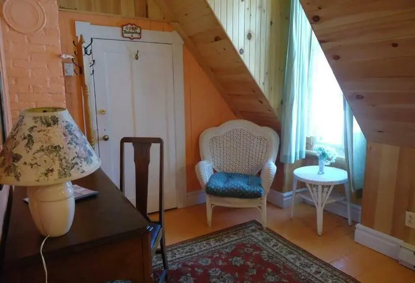 オーシャンビュージュニアスイート, Maison Hovington