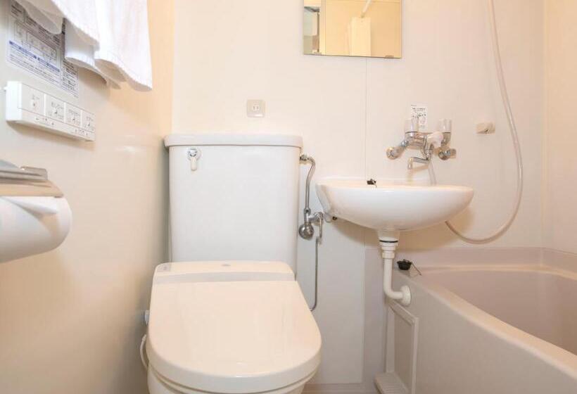 חדר סטנדרט לשלושה עם חדר אמבטיה משוף, Tabist The Green Asahikawa