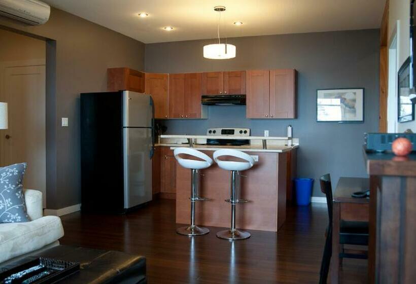 Люкс Кровать Кинг, Beyond Bliss Hotel Suites