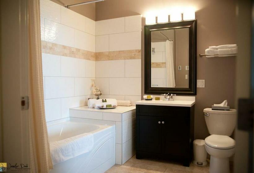 Люкс Кровать Кинг, Beyond Bliss Hotel Suites