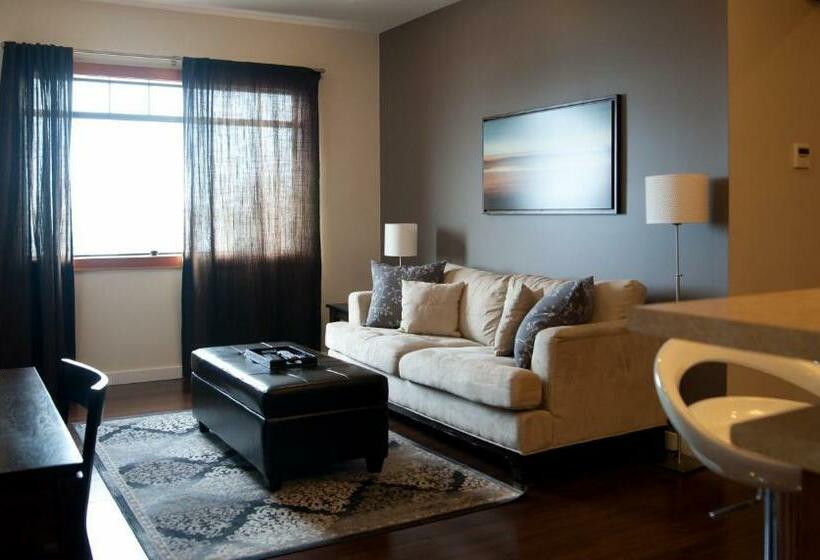 Люкс Кровать Кинг, Beyond Bliss Hotel Suites