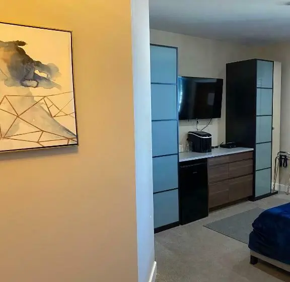 オーシャンビュースタンダードルームバルコニー付き, Beyond Bliss Hotel Suites