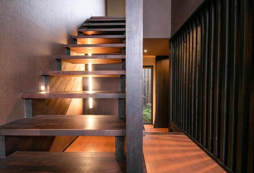 اتاق خانوادگی, Asotsuruya