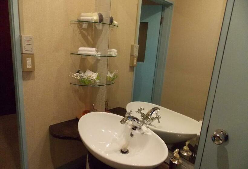 标准间, Yamayuri No Yado