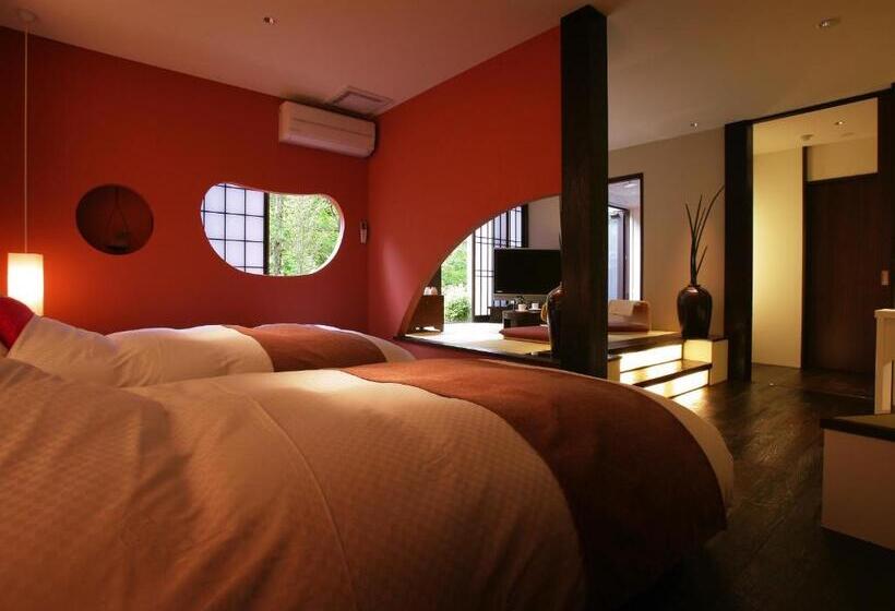 套房, Yamayuri No Yado