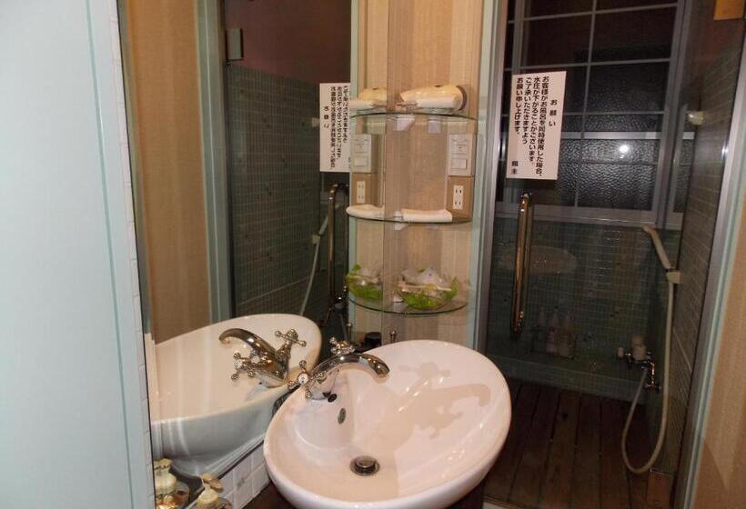 带观景的标准间, Yamayuri No Yado