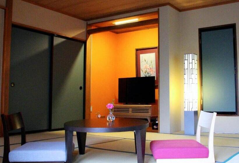 家庭小型套房, Yamayuri No Yado