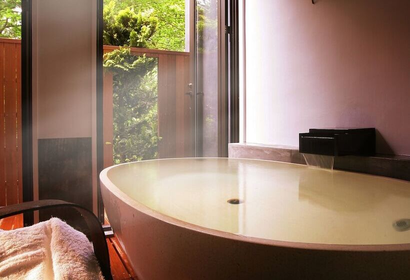 套房, Yamayuri No Yado