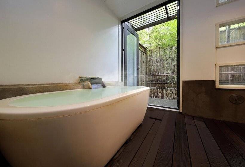 套房, Yamayuri No Yado