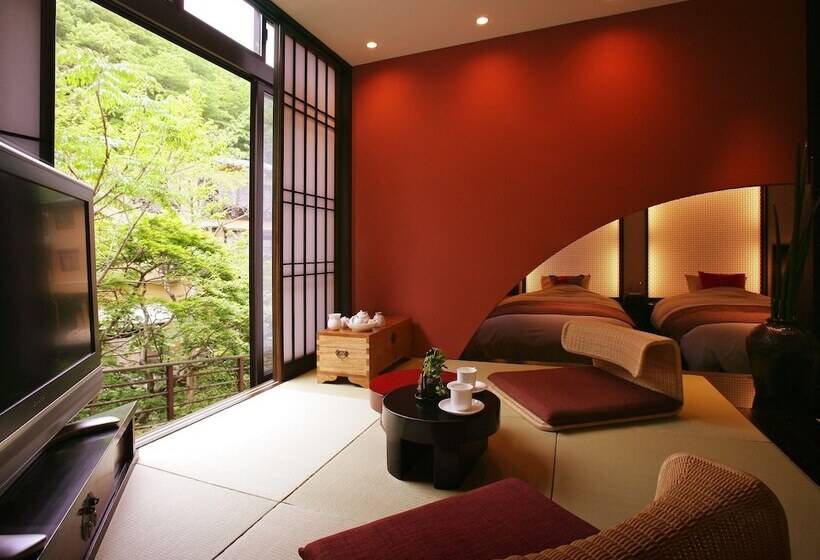 套房, Yamayuri No Yado