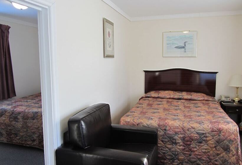 ファミリールーム, The Maplewood Motel