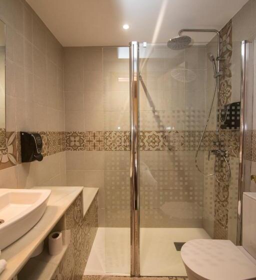 غرفة قياسية, A Reboleira   Casa Nuñez