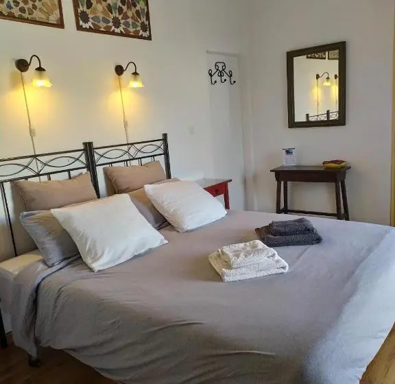 マウンテンビュースタンダードルーム, B&b La Madrugada