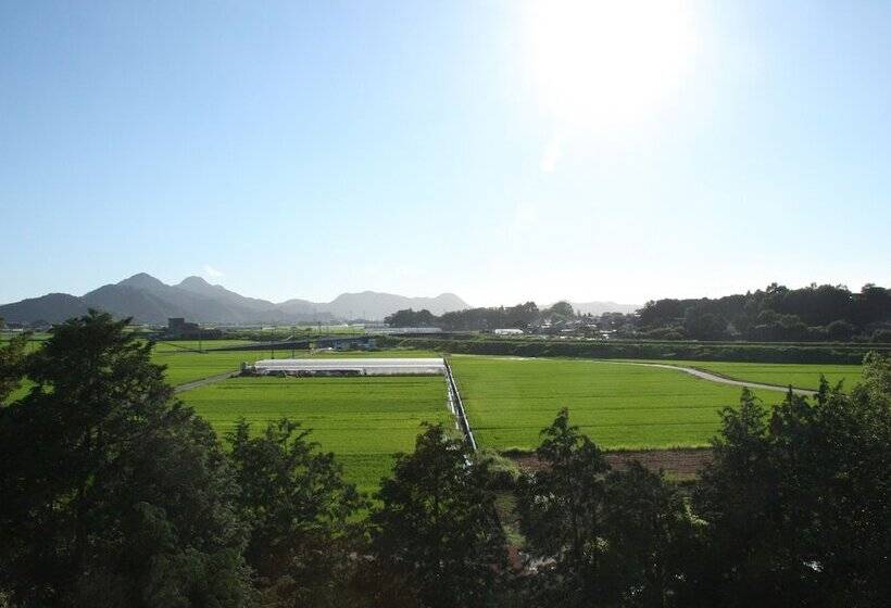 غرفة قياسية, Izu Daisenya