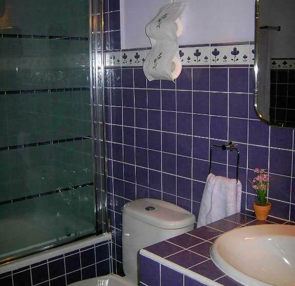 اتاق استاندارد با چشم‌انداز کوهستان, El Balcón De Alboreca