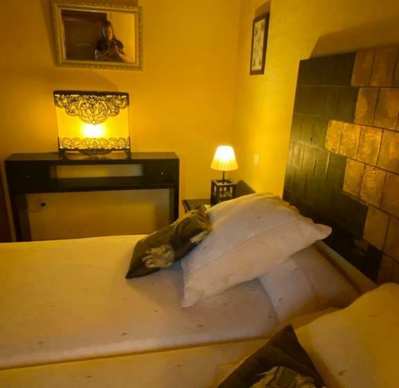 اتاق استاندارد با چشم‌انداز کوهستان, El Balcón De Alboreca