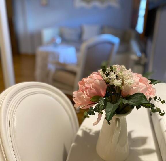 اتاق استاندارد با چشم‌انداز کوهستان, El Balcón De Alboreca