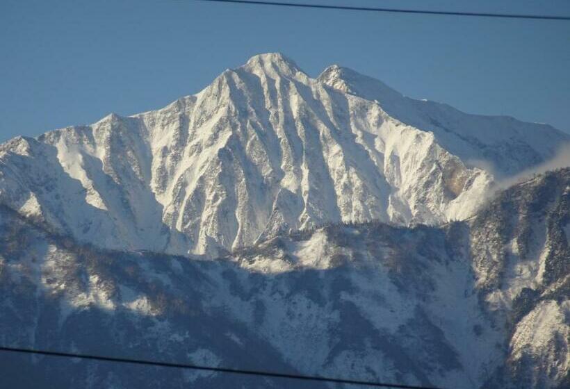 اتاق استاندارد سه نفره, La Montagne Furuhata