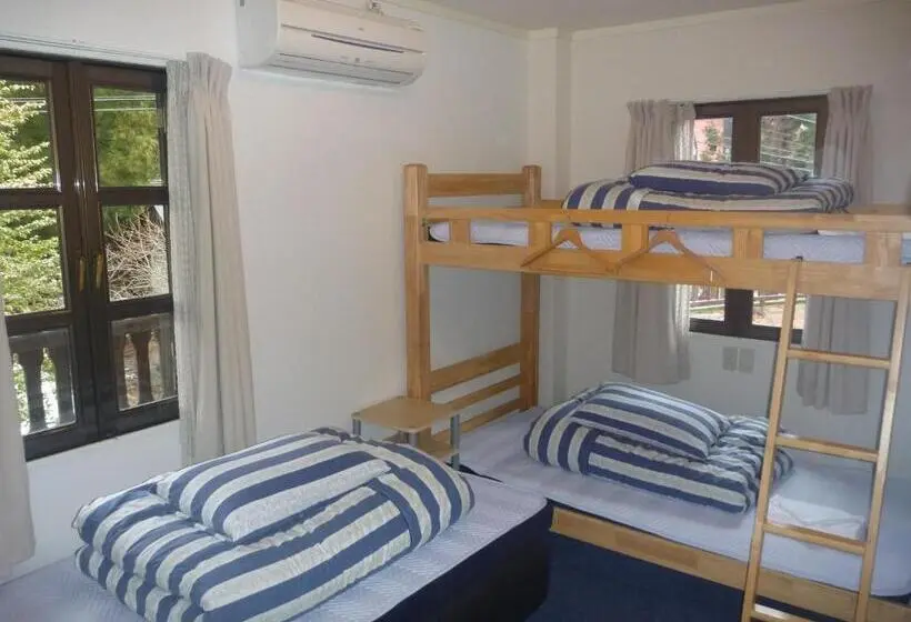Standard Kolmen Hengen Huone Jaettu kylpyhuone, K S House Hakuba Alps Travelers Hostel