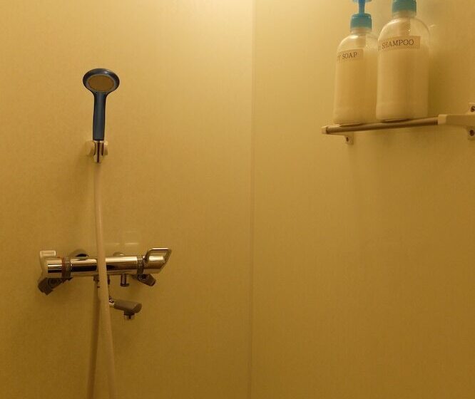 标准三人间, K S House Hakuba Alps   Travelers Hostel
