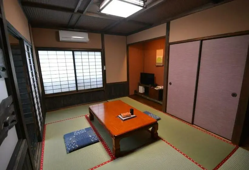 Standard-huone, Shinwaen