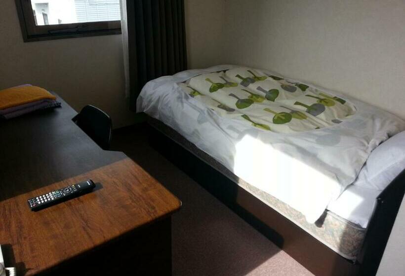 חדר סטנדרט יחיד, Wakasato