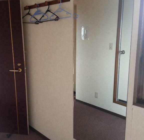 חדר סטנדרט יחיד, Wakasato