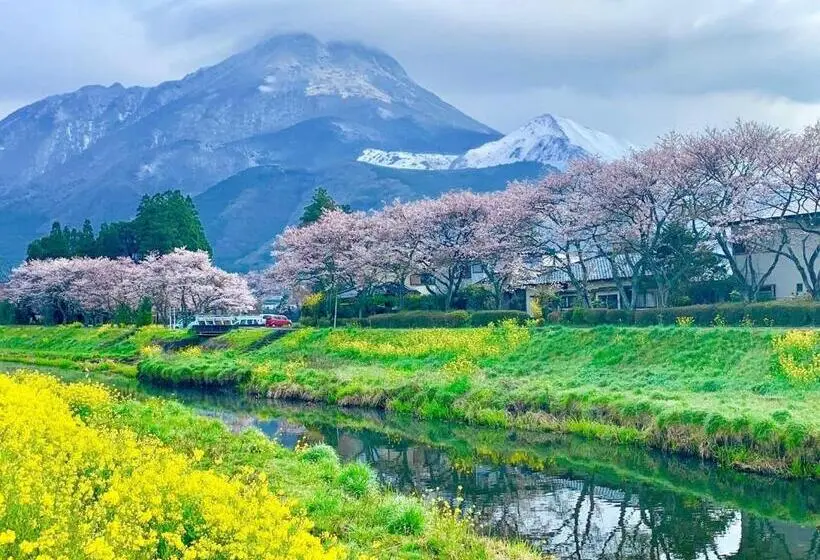 キングサイズベッドのスイートルーム, Yufuin Sanso Waremokou