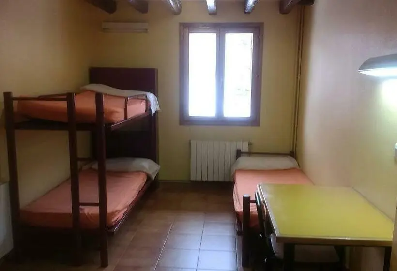 اتاق استاندارد سه نفره, Alberg La Molina Xanascat