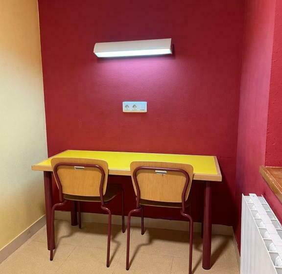 חדר סטנדרט לארבעה, Alberg La Molina Xanascat