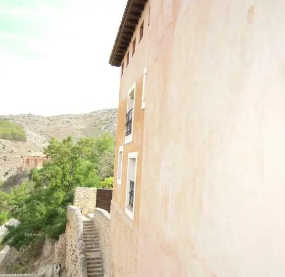 Vuode Makuusalissa, Albergue Albarracín