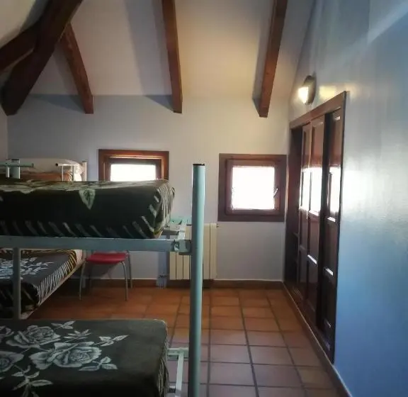 Perhehuone, Albergue Albarracín