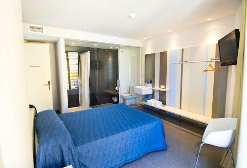 غرفة قياسية, Hostal La Creu